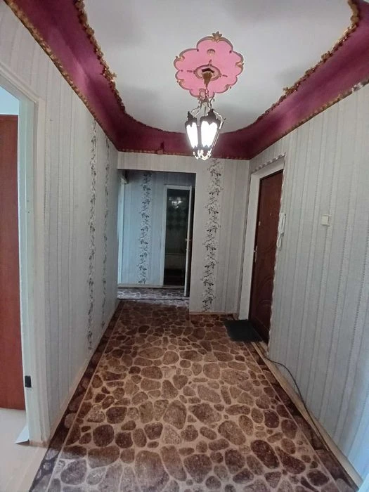 Продам 2 кімнатну квартиру зуп. Гвардійська ( Соляні)