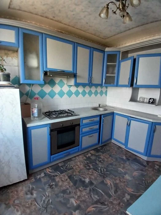 Продам 2 кімнатну квартиру зуп. Гвардійська ( Соляні)
