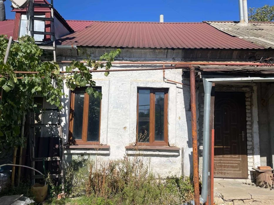 Продається 2-кімнатна квартира на землі, біля Центрального р