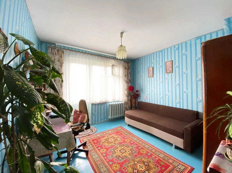 Продаю 2-кімнатну квартиру на Намиві.Торг. ц6