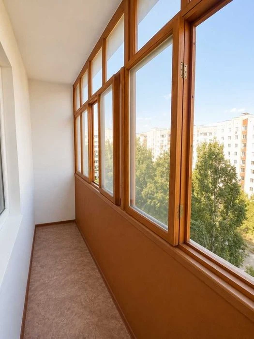 Продаю простору 1-кімнатну квартиру на Намиві. ц6