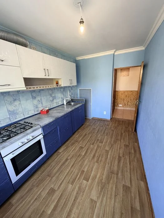 3к.кв.,вул.3 Слобідська та про.Центральний-60000$