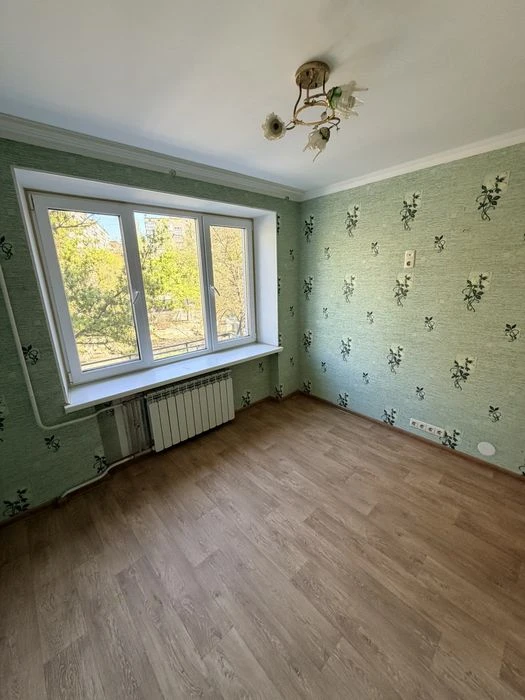 3к.кв.,вул.3 Слобідська та про.Центральний-60000$
