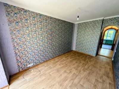 3к.кв.,вул.3 Слобідська та про.Центральний-60000$