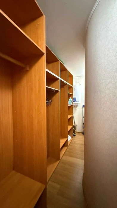 Продам розкішну 3-кімнатну квартиру, пр. Центральний (33 кв.