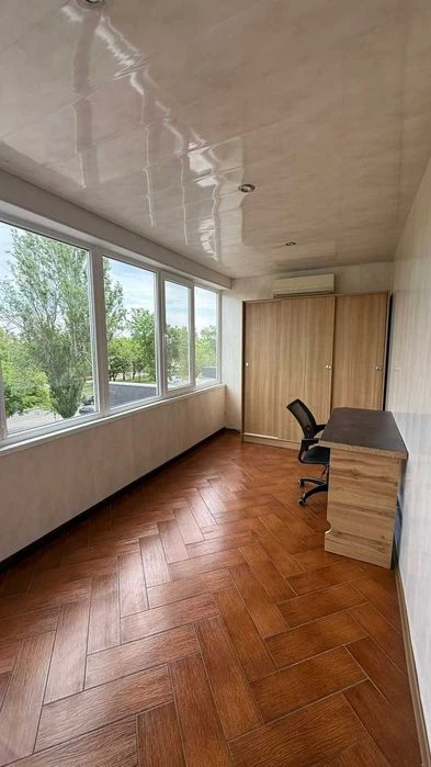Продам розкішну 3-кімнатну квартиру, пр. Центральний (33 кв.