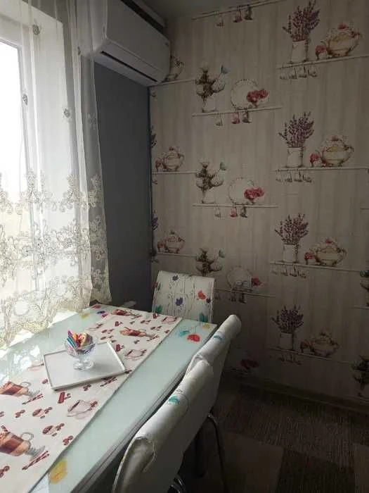 Продам затишну однокімнатну квартиру по вулиці Космонавтів.