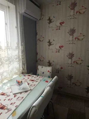 Продам затишну однокімнатну квартиру по вулиці Космонавтів.
