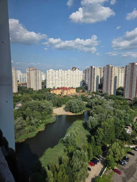 Продам однокімнатну квартиру район Позняки вул. Урлівська 34