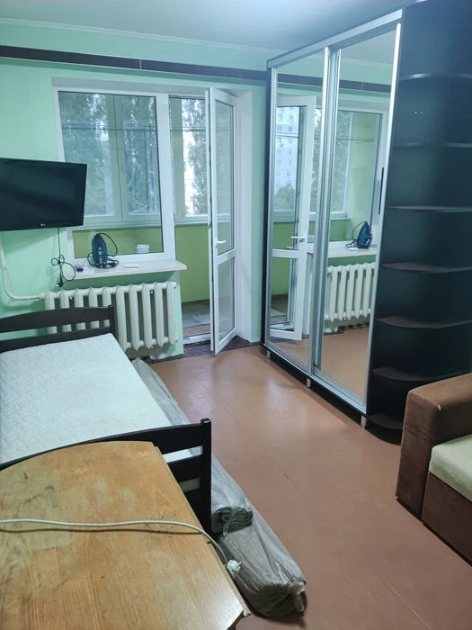 Продаётся 1 комн. квартира ул.Лазурная 40