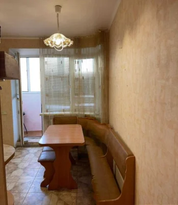 Продаю 3 ком.квартиру на Декабристов