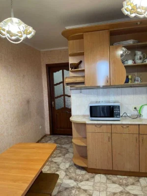 Продаю 3 ком.квартиру на Декабристов