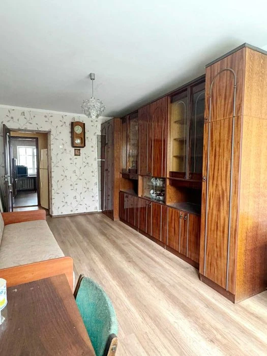 Продаю 2-кімнатну квартиру в Лісках, вул. Є. Логінова.ц6
