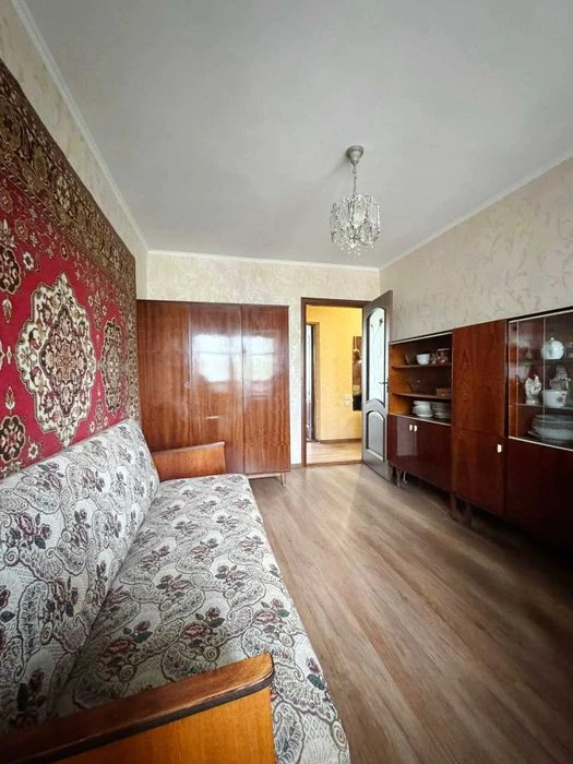 Продаю 2-кімнатну квартиру в Лісках, вул. Є. Логінова.ц6