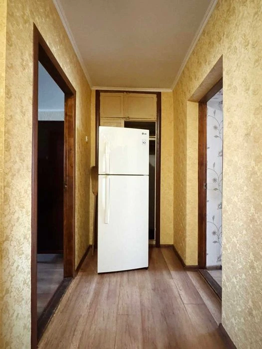 Продаю 2-кімнатну квартиру в Лісках, вул. Є. Логінова.ц6