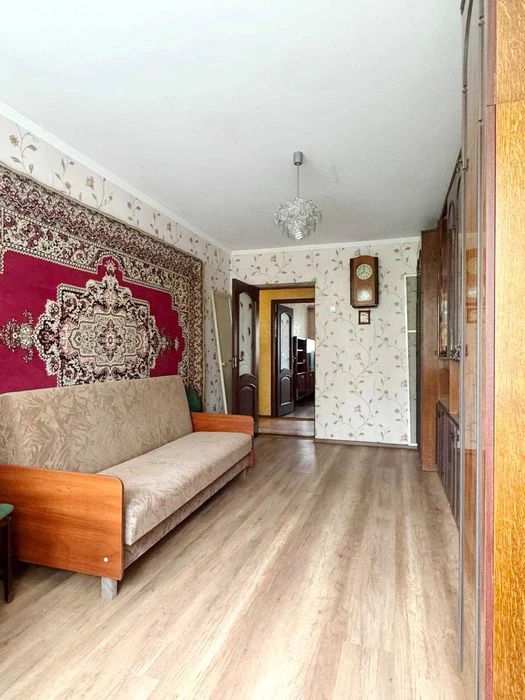 Продаю 2-кімнатну квартиру в Лісках, вул. Є. Логінова.ц6