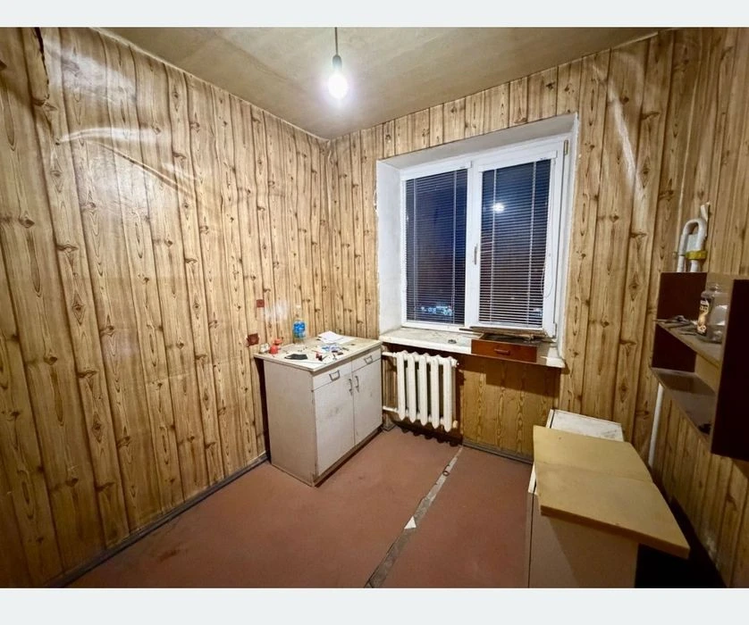 Продается 2-х комнат.квар. ул.Комсомольская 11
