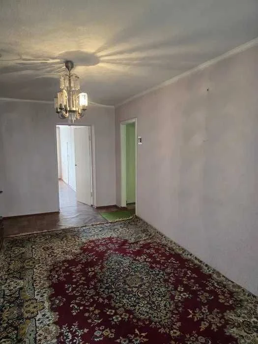 Продам затишну 2-кімнатну квартиру в цегляному будинку, райо