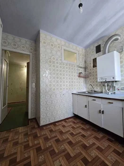 Продам затишну 2-кімнатну квартиру в цегляному будинку, райо