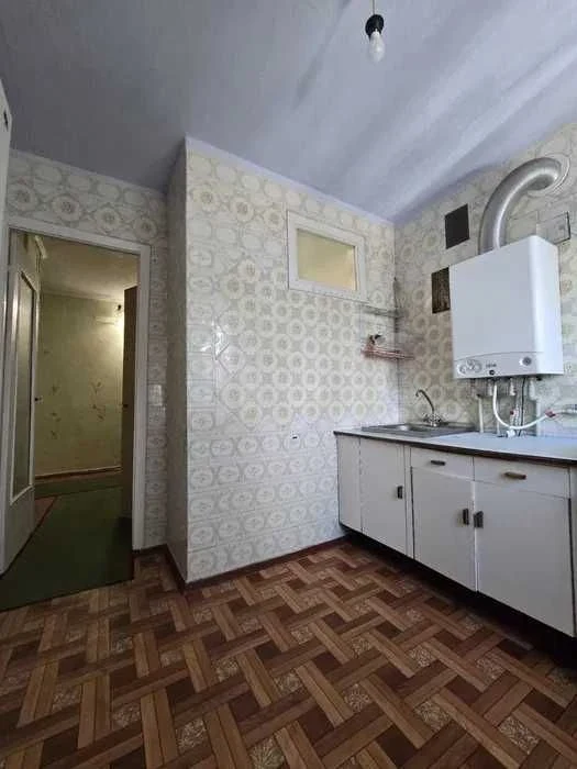 Продам затишну 2-кімнатну квартиру в цегляному будинку, райо