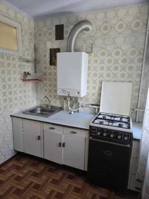 Продам затишну 2-кімнатну квартиру в цегляному будинку, райо