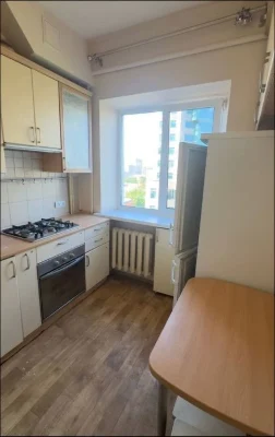 Продам 4 кімнатну квартиру в самому центрі  вул. Шевченка/ Г