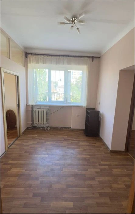 Продам 4 кімнатну квартиру в самому центрі  вул. Шевченка/ Г