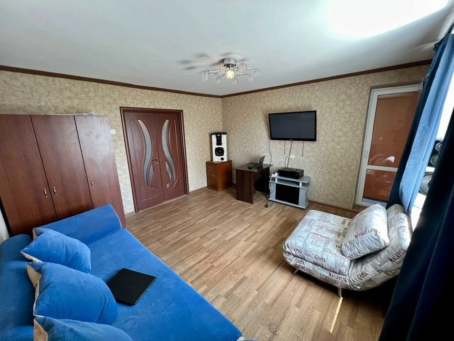 Продається простора 2-кімнатна квартира, чешка, 50м2, Корабе