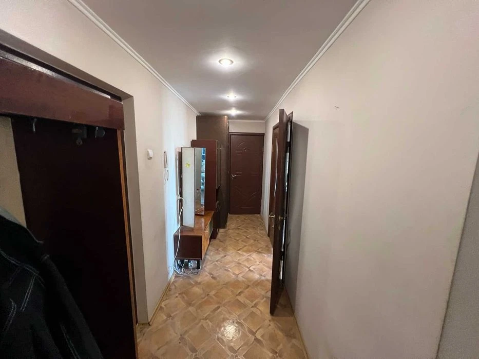 Продається простора 2-кімнатна квартира, чешка, 50м2, Корабе
