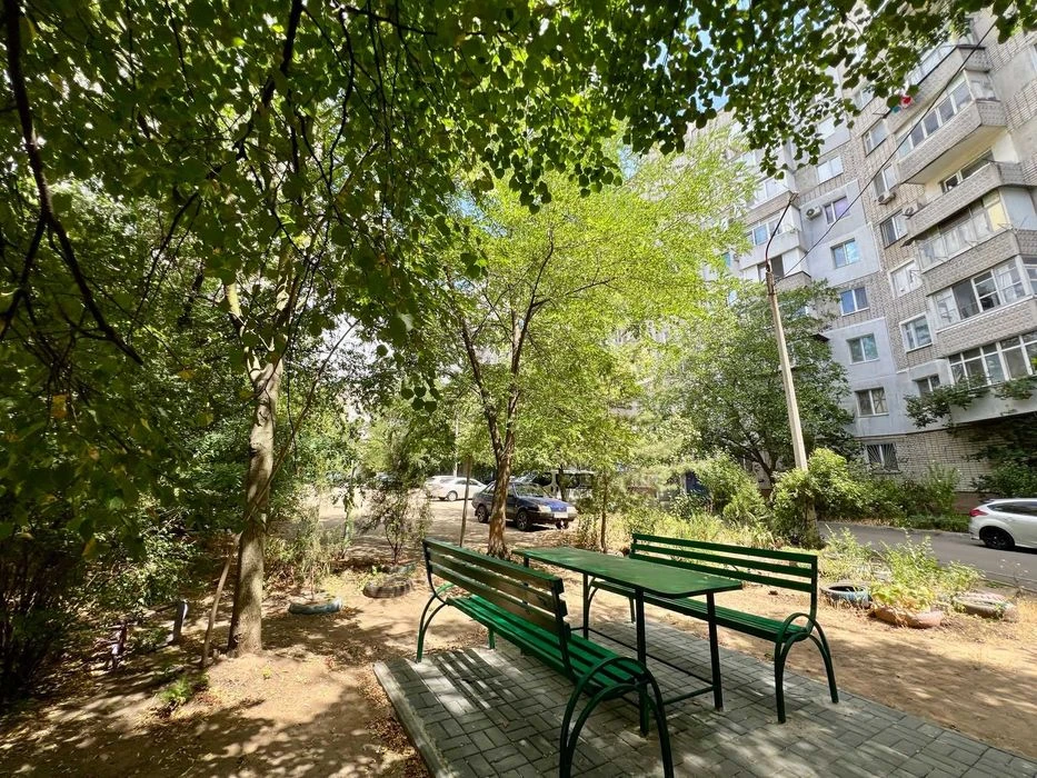 Продається простора 2-кімнатна квартира, чешка, 50м2, Корабе