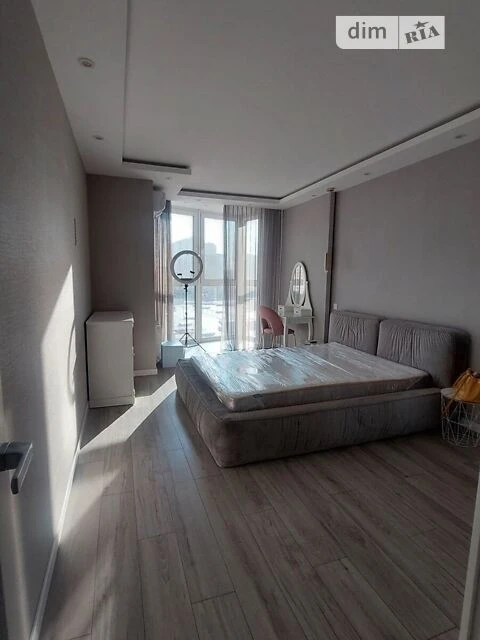 Modern 1-room apartment for sale, Dragomanova 2nd district.