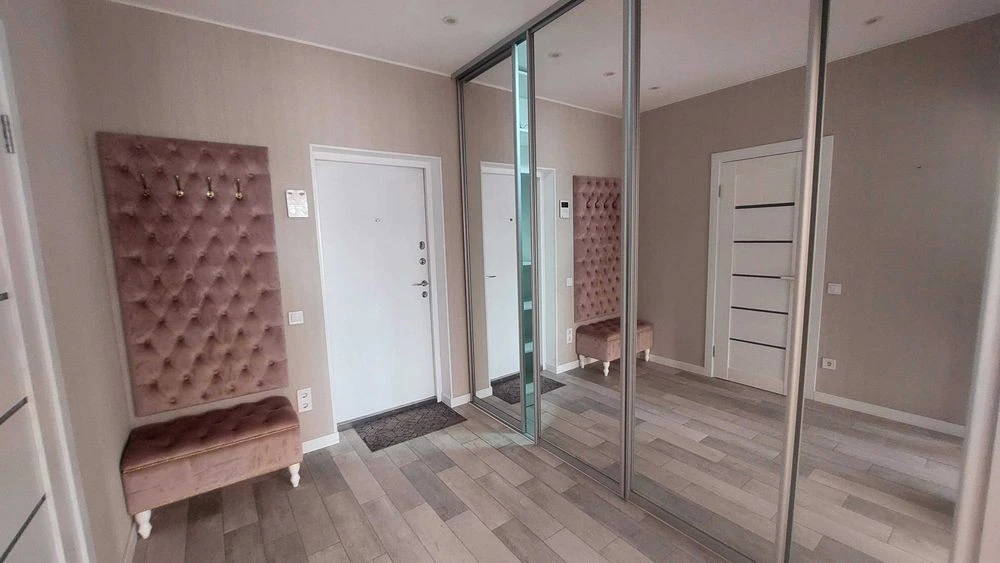 Modern 1-room apartment for sale, Dragomanova 2nd district.