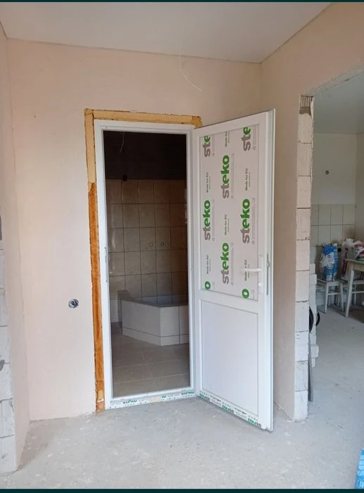 Продам -2 комн. НОВОСТРОЙ, 1/2 эт. 40 м.кв. 5 Слободская-Ско