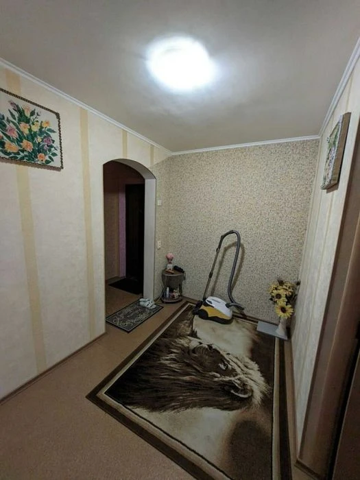 Продажа 2-х к. квартиры на 2 этаже в Корабельном районе
