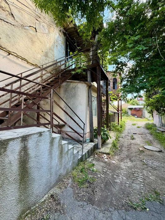 Продаю 2-кімнатну квартиру, Центр, Вадима Благовісного \ Шне