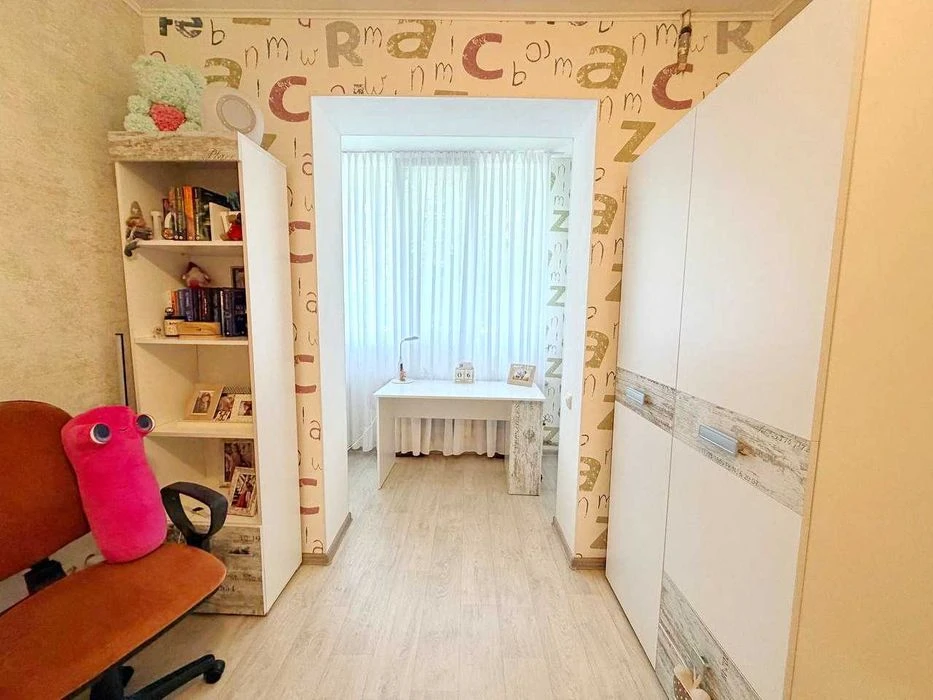 Продаж 2к квартири з новим ремонтом! Роздільні кімнати.  Дер