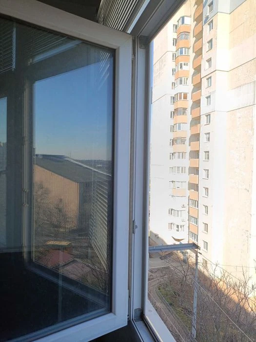 Продам крупногабаритную однокомнатную квартиру в Корабельном