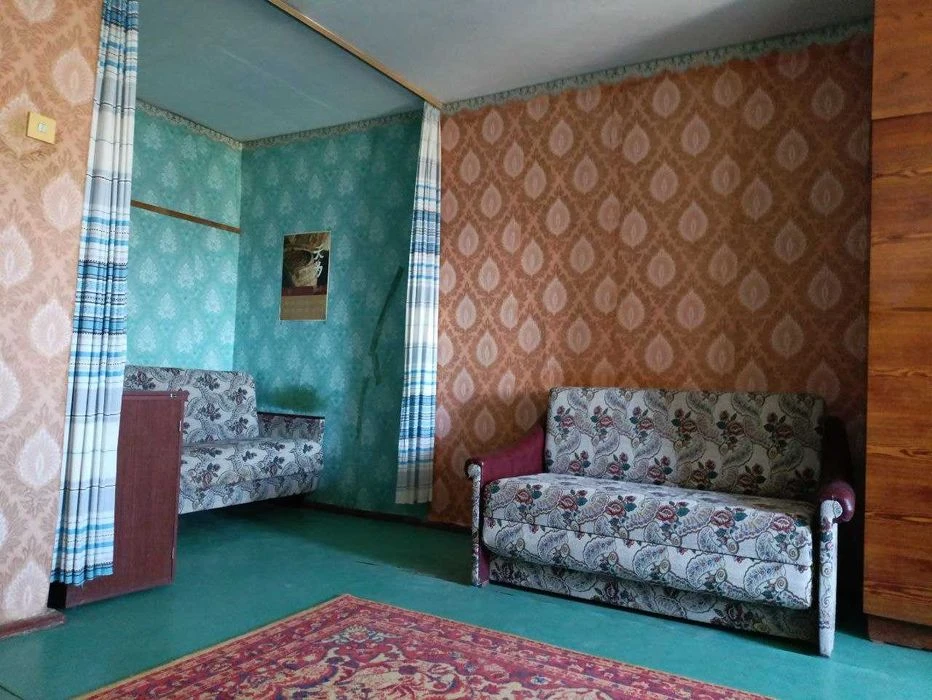 Продам крупногабаритную однокомнатную квартиру в Корабельном