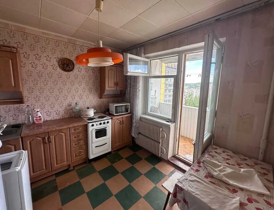 Продам  1-к квартиру (37м2) Победа 5 / Набережная Победы