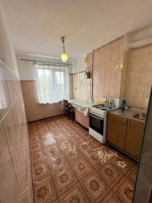 Продам 3кімнатну квартиру на Площі Перемоги
