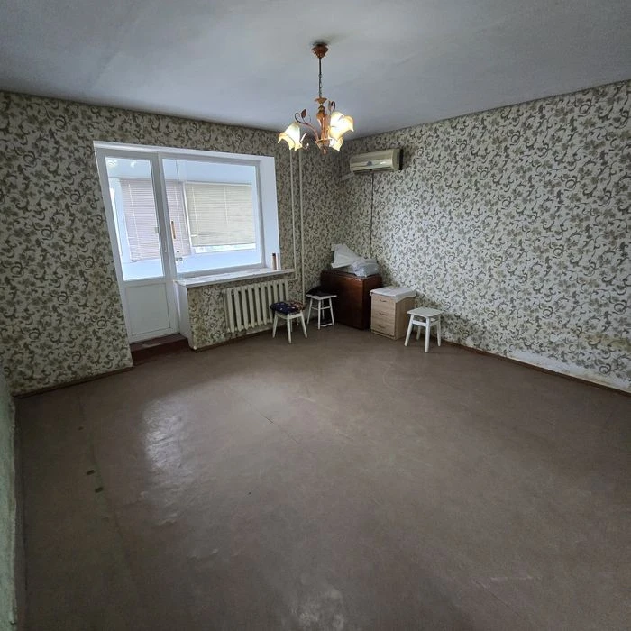 Продаж 3 кімнатна чешка Центральний район сертифікат