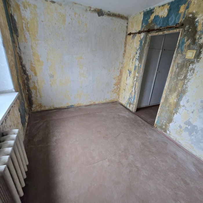 Продаж 3 кімнатна чешка Центральний район сертифікат