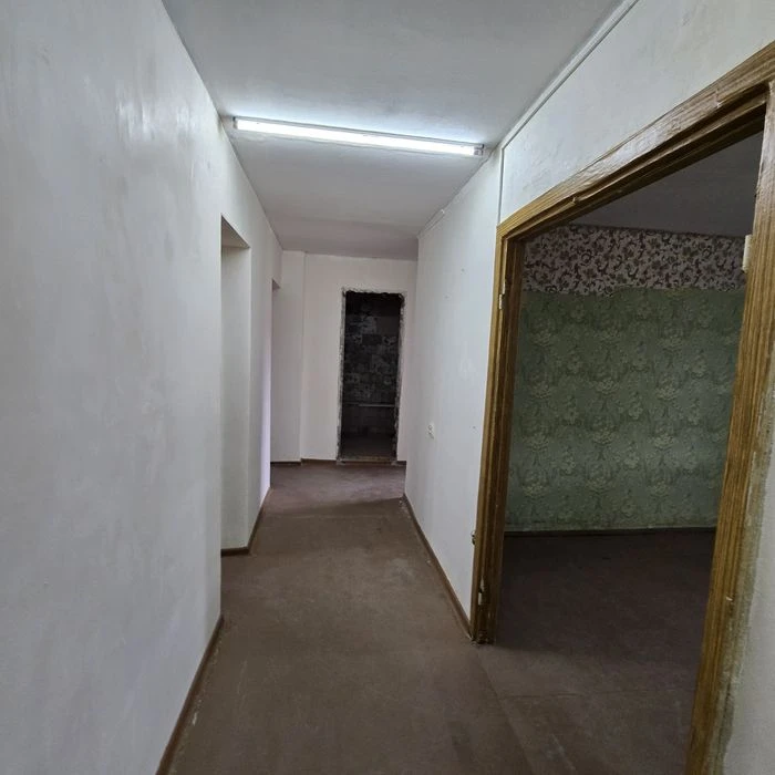 Продаж 3 кімнатна чешка Центральний район сертифікат