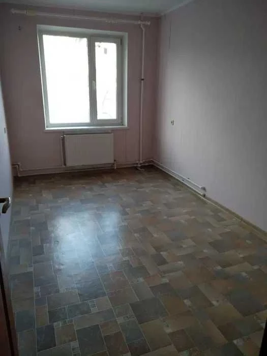 Продам двокімнатну кваритру, р-н. Площі Перемоги