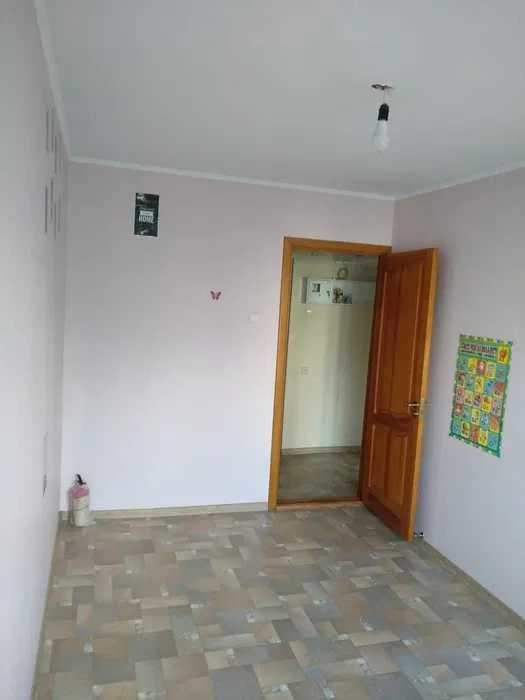 Продам двокімнатну кваритру, р-н. Площі Перемоги