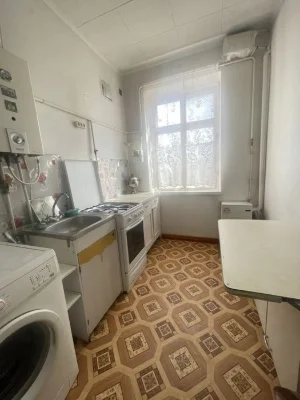 Продаж  2 квартири Ц. Ринок Рюмина