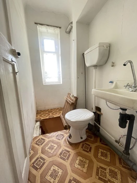 Продаж  2 квартири Ц. Ринок Рюмина