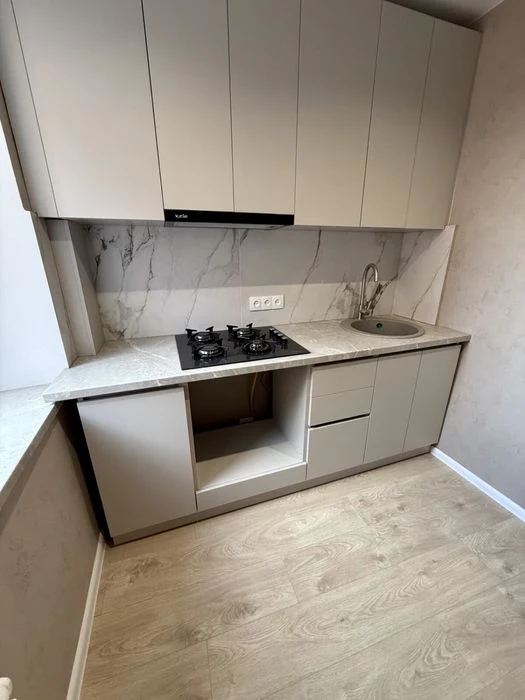 Продаж 1 кімнатної квартири вул.Соборна 275