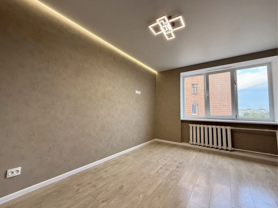 Продаж 1 кімнатної квартири вул.Соборна 275
