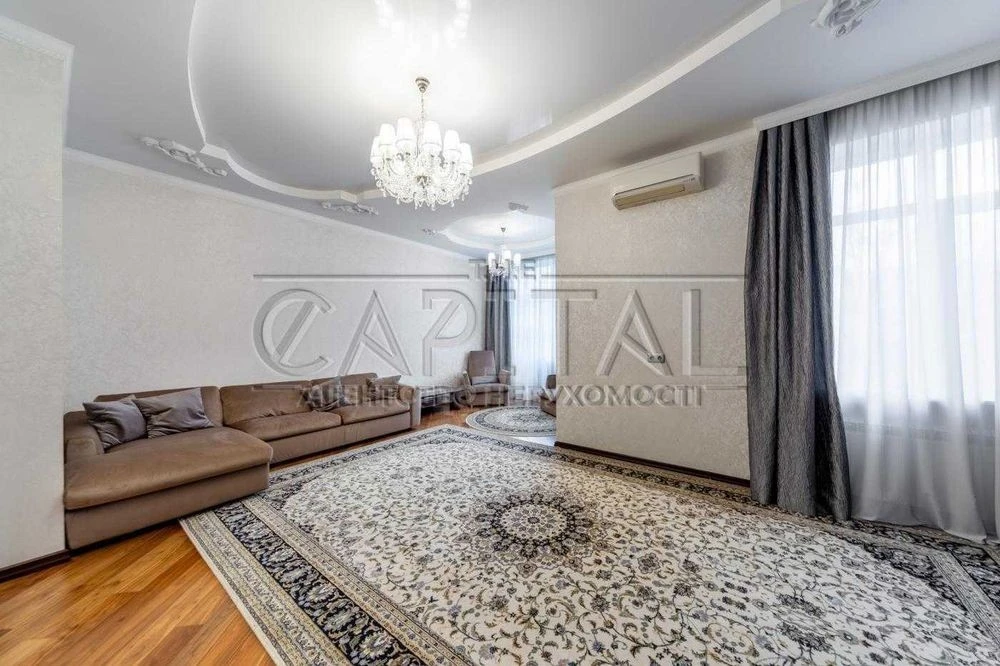 For sale: 3 rooms, 122 m2, st. Дмитриевская Кирпичный Дом 5th floor